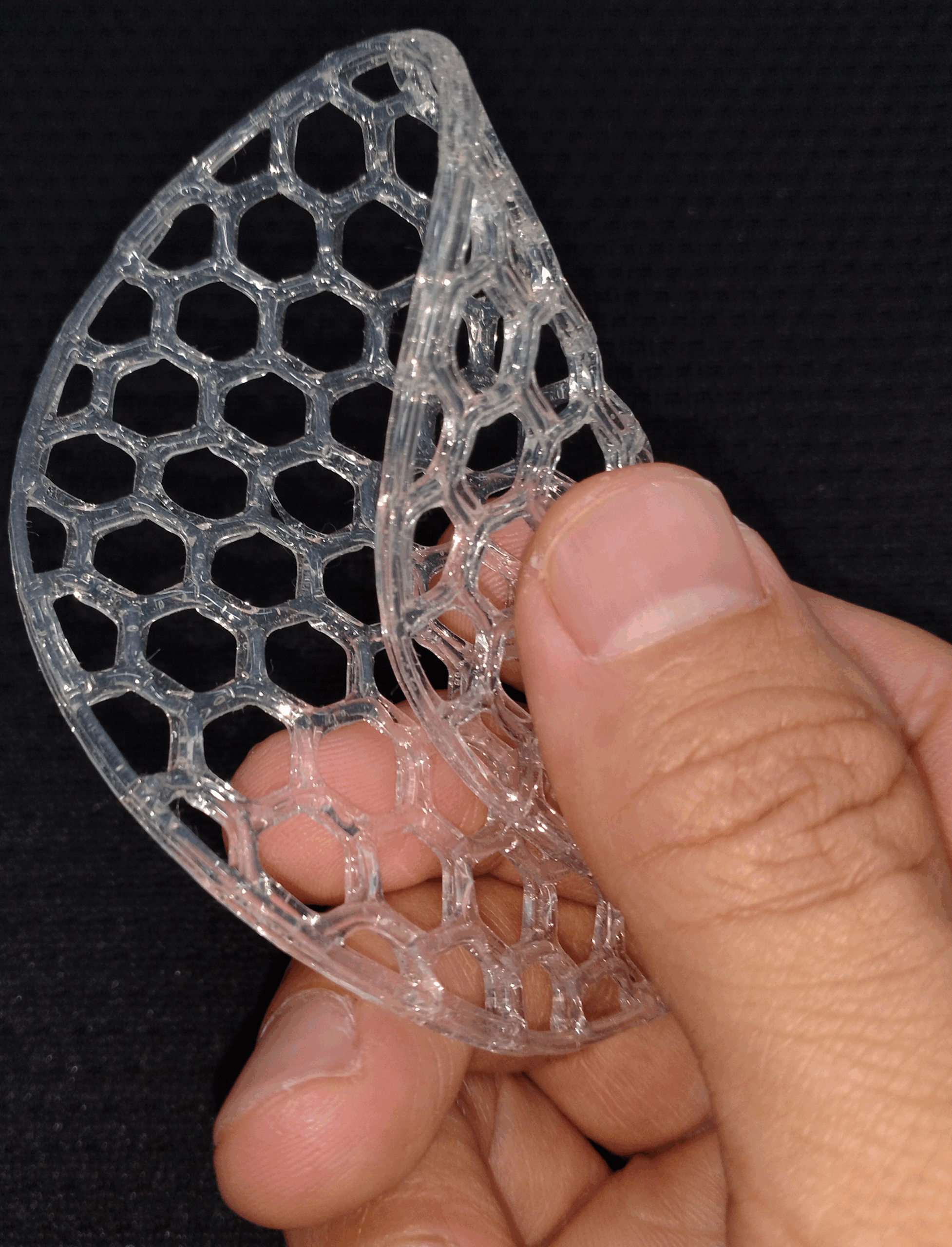 金型なしで形状最適化へ。シリコンゴム3Dプリントで実現したケーブルクランプ試作の新しい進め方